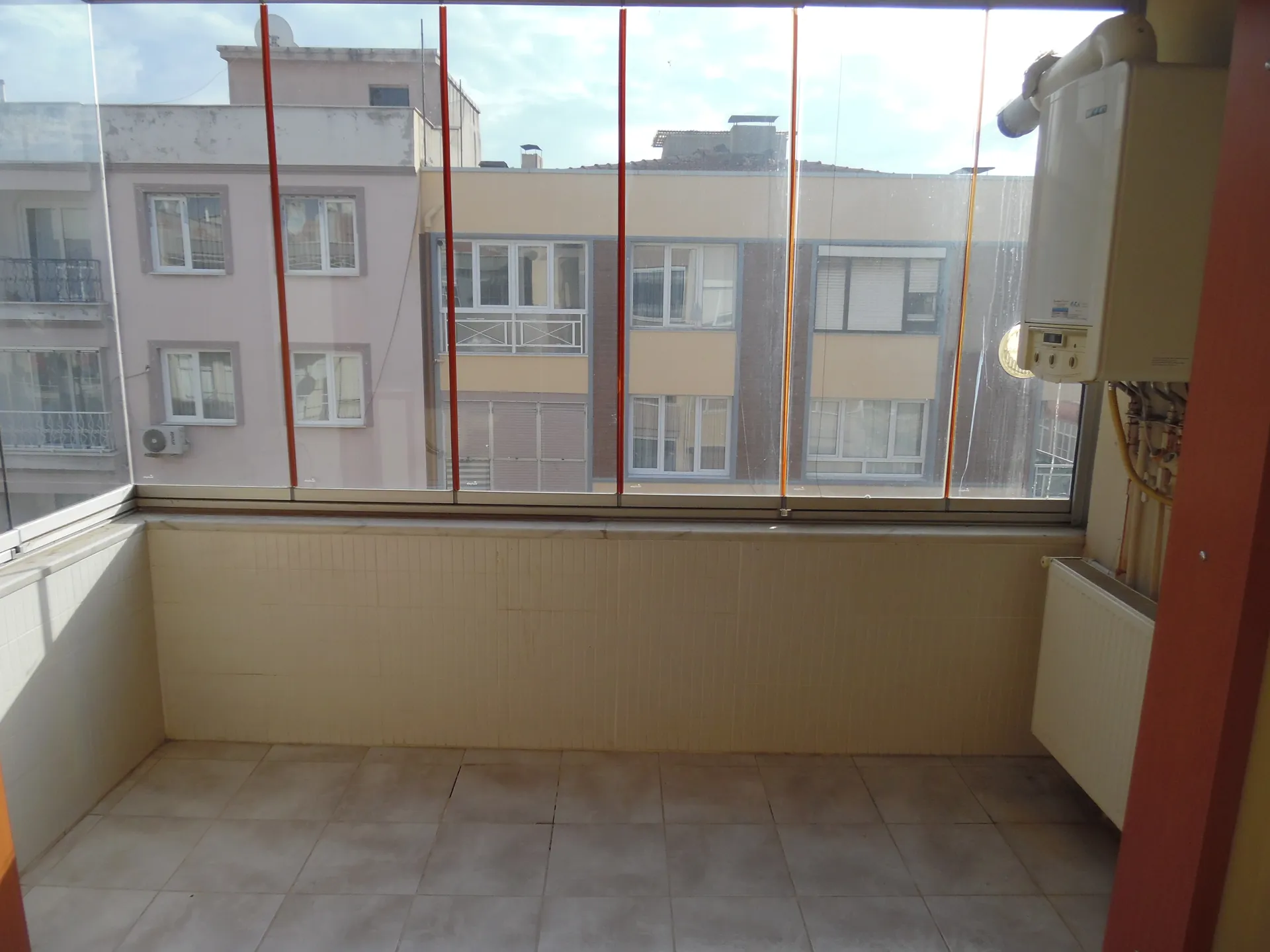 AKHİSAR GÜRBÜZ EMLAK TAN PAŞA MAHALLESİ 1.NAKLİYE CADDESİNDE 5.KAT DOĞALGAZLI KÖŞE SATILIK DAİRE - görsel 1