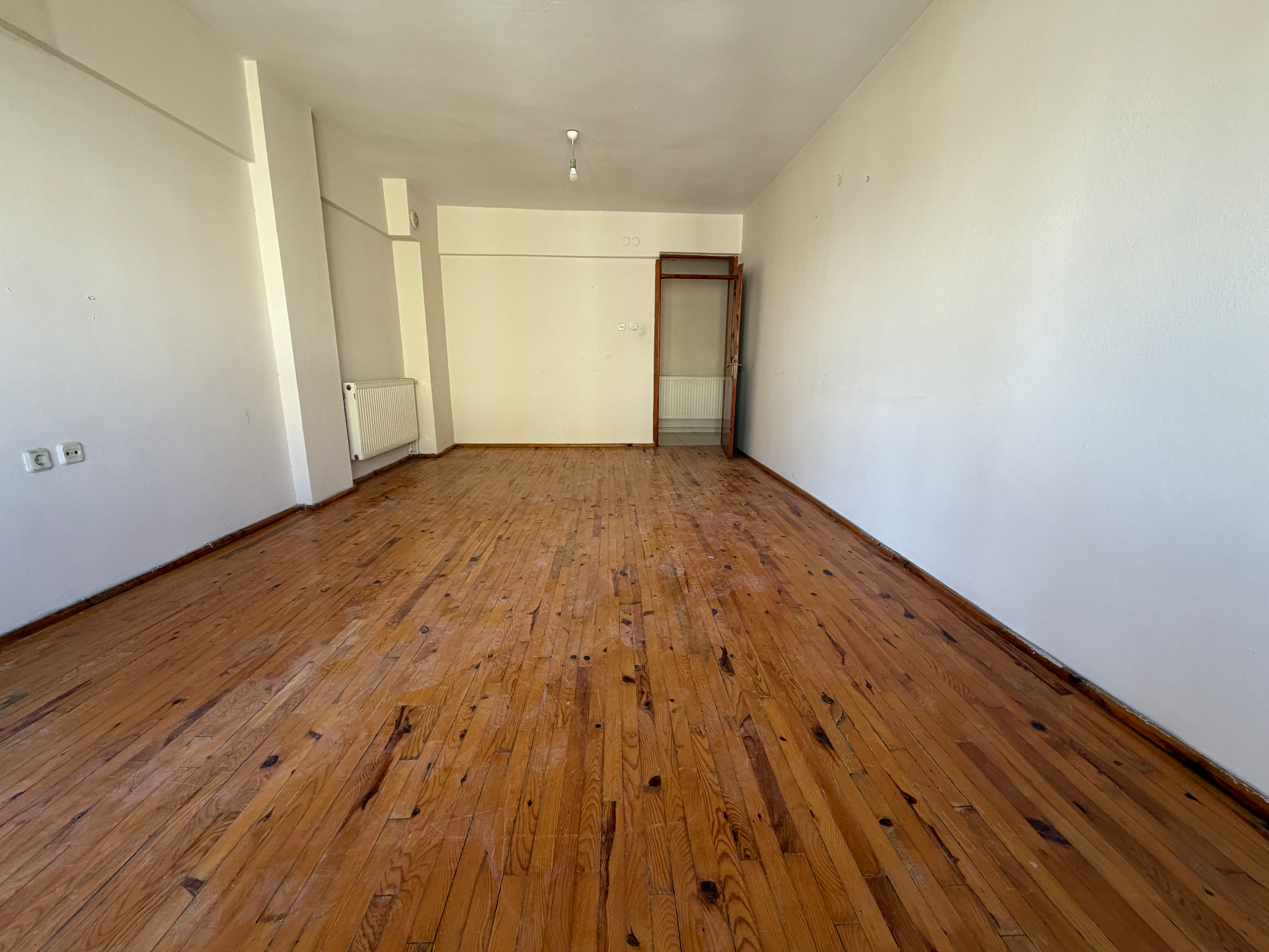 HASHOCA MH PEHLİVANOĞLU OKULU KARŞISI 3+1,135 m2. ARAKAT SATILIK DAİRE 